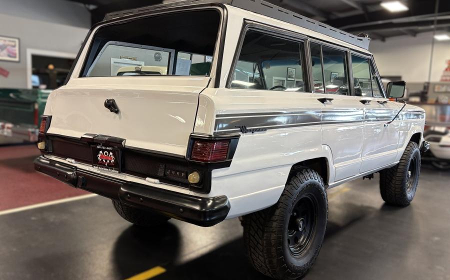 1968 Jeep Wagoneer