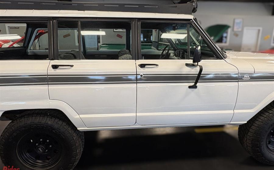1968 Jeep Wagoneer